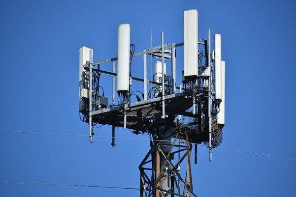 How to Boost the Mobile Signal for Your Building 6 8007a20bd6fb8bc68f73f812f420385ae8fd51f2 601x401 1